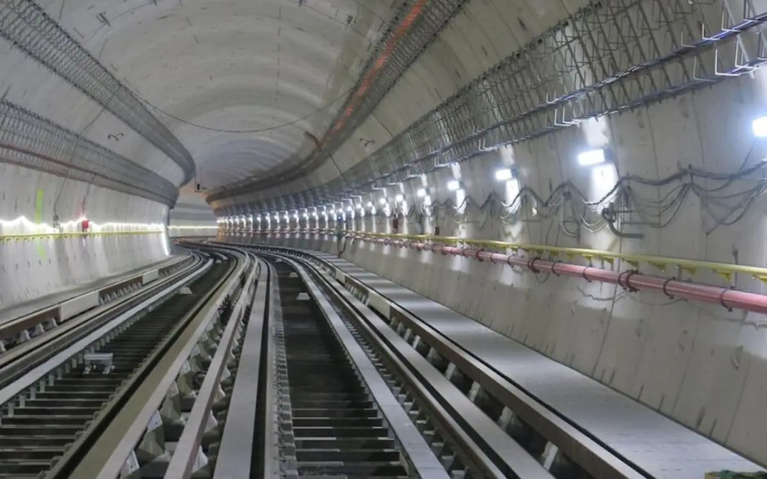 更舒适,巴黎地铁新列车今日上线!