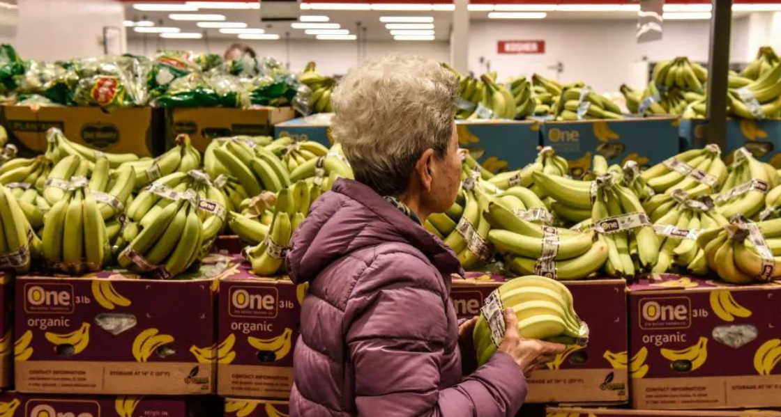 匈牙利总理欧尔班“打卡”唐人街中餐馆:吃饺子、点凤爪、喝中国花茶