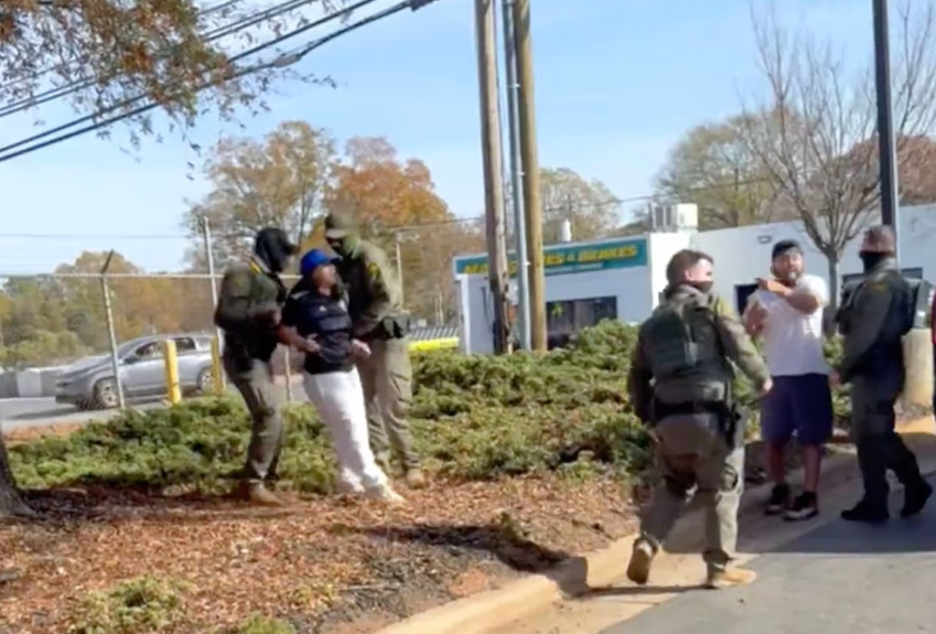 尽管遭到当地领导人的拒绝,联邦特工仍被派往夏洛特执行移民执法任务