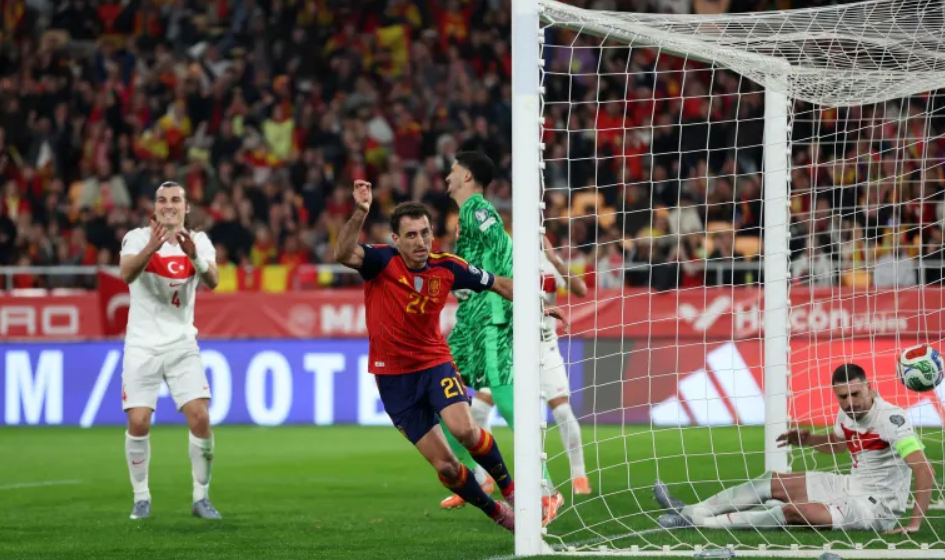 西班牙队保持不败,与土耳其队2-2战平,晋级2026年世界杯。