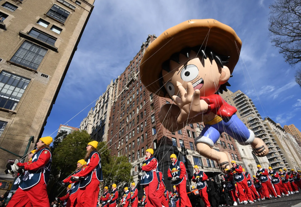第99届梅西感恩节大游行拉开了纽约市假日季的序幕