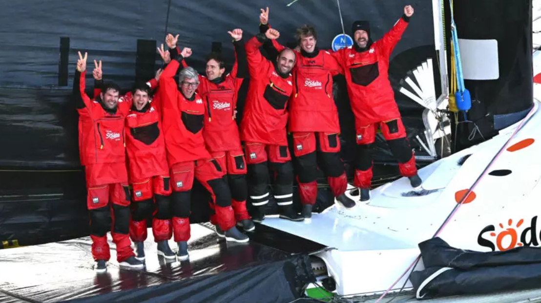 帆船:法国航海家托马斯·科维尔及其船员们打破环球航海绝对纪录